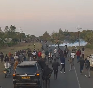Homa Bay Rally Turns Chaotic as Goons Attack Opposition Leaders, Journalists Homa Bay Rally Turns Chaotic as Goons Attack Opposition Leaders, Journalists