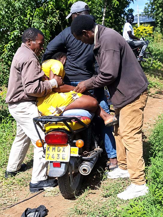 Three Men Captured Physically Restraining Woman Onto a Motorbike to Force Her Back to Abusive Husband Three Men Captured Physically Restraining Woman Onto a Motorbike to Force Her Back to Abusive Husband